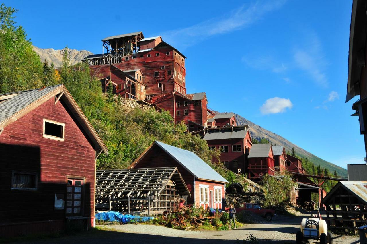Blackburn Cabins - Mccarthy, Alaska エクステリア 写真